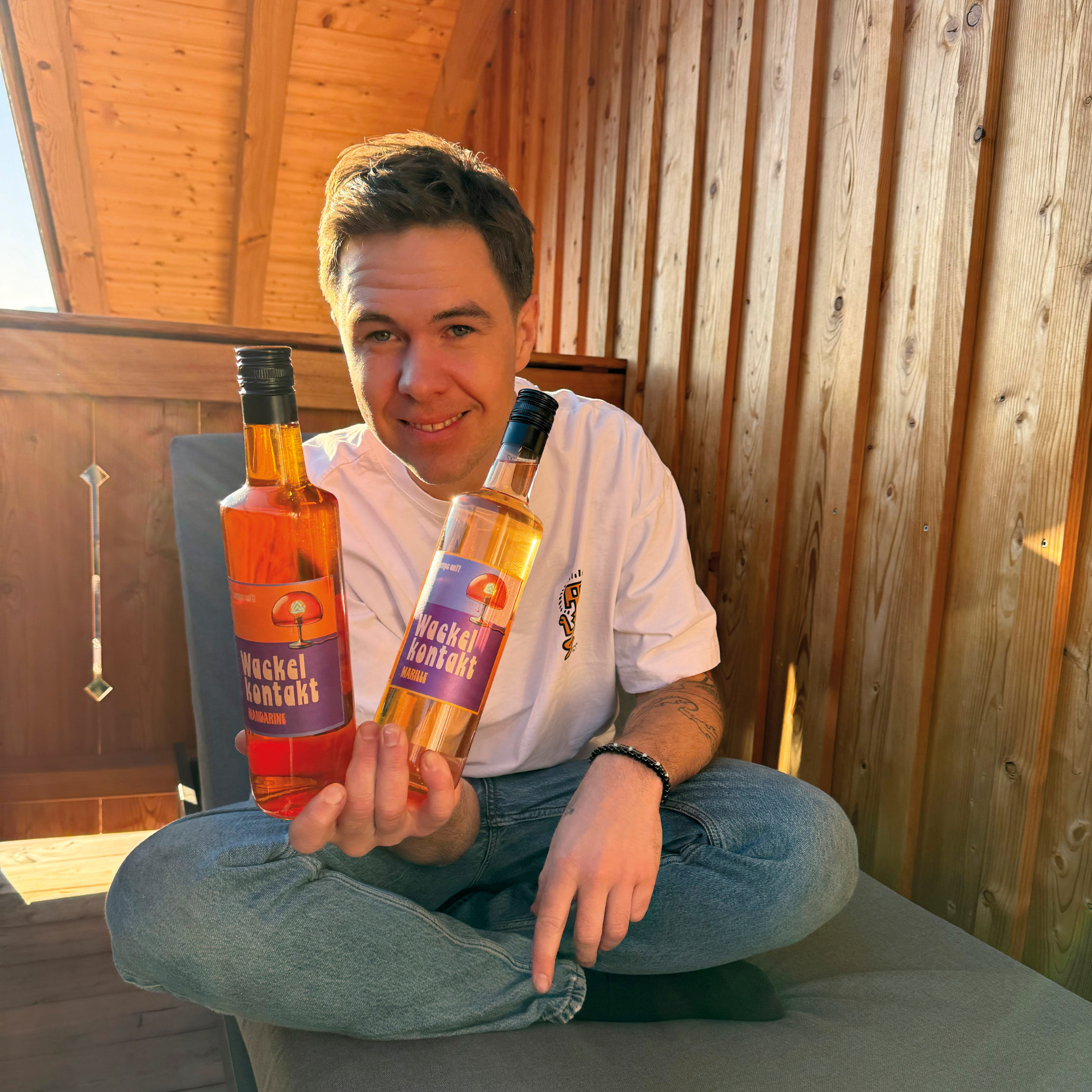 WACKELKONTAKT | 0,7l Marillenlikör